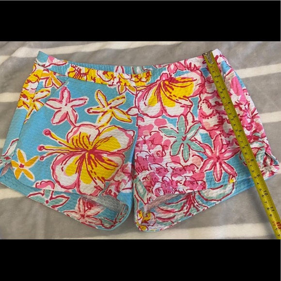Lily Pulitzer Shorts - Picture 5 of 5